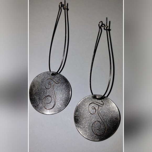 Monogrammed Letter J Minimal Drop Earrings - Picture 2 of 2